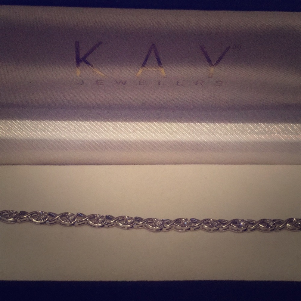 10wg diamond bracelet